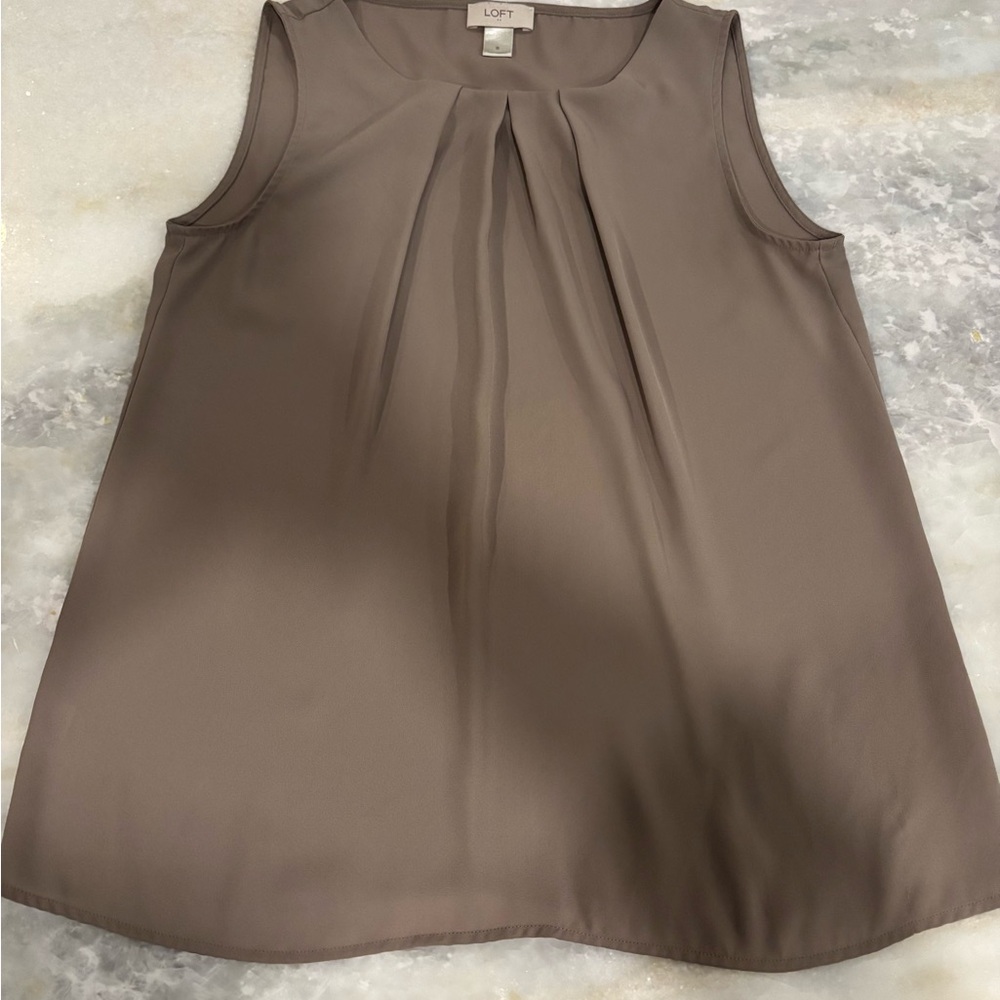 LOFT Pleated Sleeveless Shell Top Taupe Neutral Small